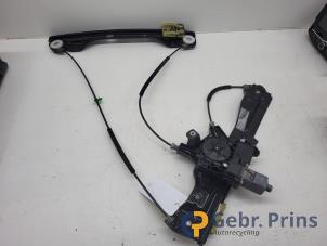 Gebruikte Ruitmechaniek 2Deurs rechts-voor Opel Adam 1.0 Ecotec 12V SIDI Turbo Prijs € 30,00 Margeregeling aangeboden door Autorec. Gebr. Prins b.v.