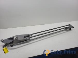 Begagnade Torkarmotor + mekanism Renault Modus/Grand Modus (JP) 1.6 16V Pris € 40,00 Marginaltabell erbjuds av Autorec. Gebr. Prins b.v.