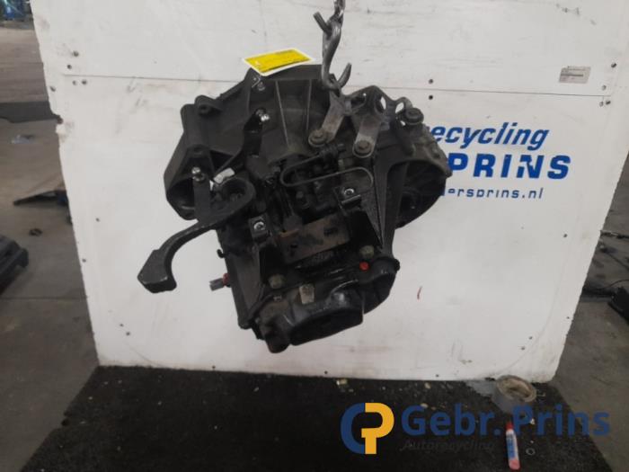 Versnellingsbak van een Seat Cordoba (6L2) 1.4 16V 2005