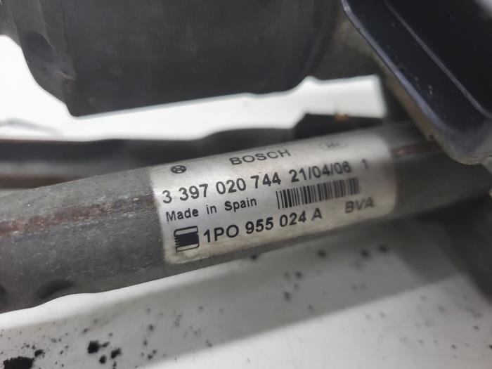 Torkarmotor + mekanism från en Seat Leon (1P1) 2.0 TFSI 16V 2006