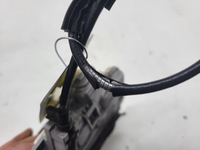 Dörrmekanism, 4-dörrars, höger bak från en Seat Leon (1P1) 2.0 TFSI 16V 2006