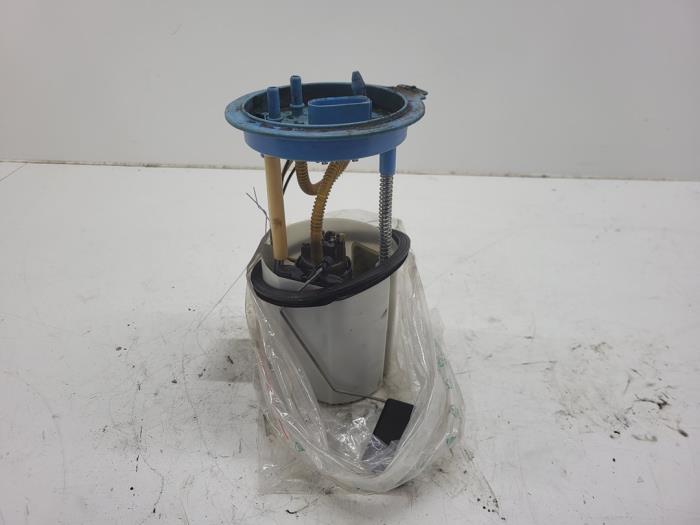 Elektrisk bränslepump från en Seat Leon (1P1) 2.0 TFSI 16V 2006