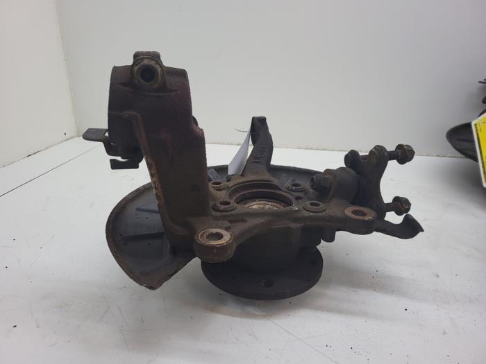 Spindel, höger fram från en Seat Leon (1P1) 2.0 TFSI 16V 2006