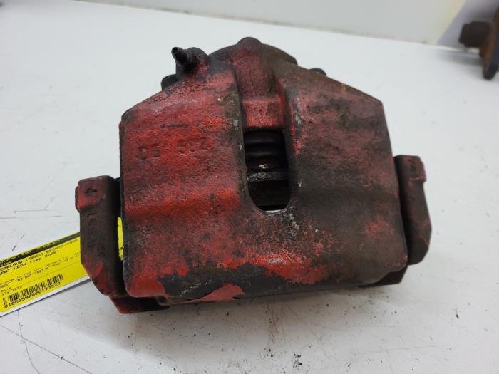 Främre bromsok, höger från en Seat Leon (1P1) 2.0 TFSI 16V 2006