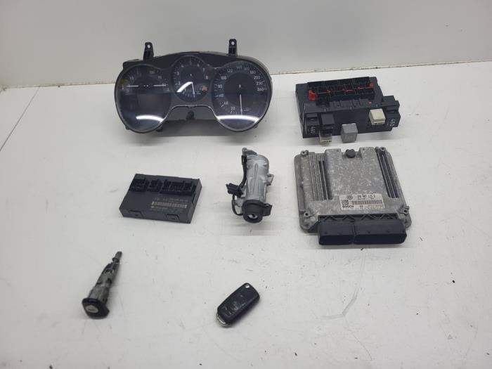 Tändningslås + dator från en Seat Leon (1P1) 2.0 TFSI 16V 2006