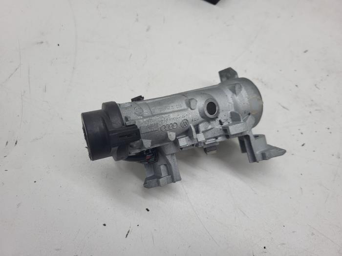 Tändningslås + dator från en Seat Leon (1P1) 2.0 TFSI 16V 2006