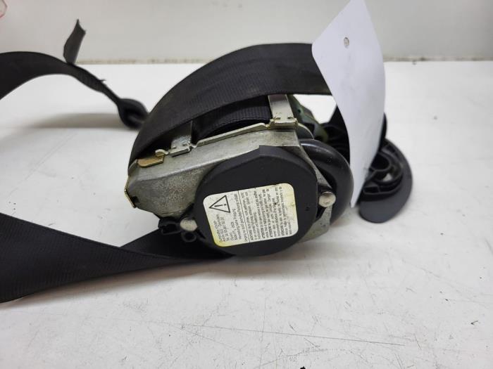 Främre säkerhetsbälte, höger från en Seat Leon (1P1) 2.0 TFSI 16V 2006