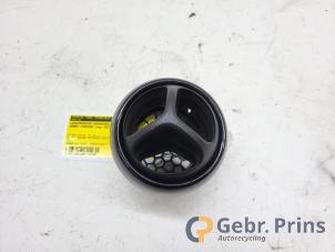 Begagnade Luftmunstycke, instrumentbräda Smart Forfour (453) 1.0 12V Pris € 15,00 Marginaltabell erbjuds av Autorec. Gebr. Prins b.v.