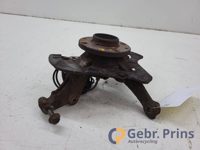 Fusee rechts-voor van een Ford Ka II 1.2 2010