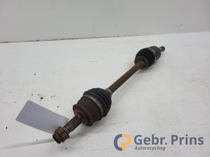 Homokineetas links-voor van een Ford Ka II 1.2 2010