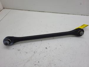 Begagnade Bakre undre gaffelben, vänster BMW 2 serie Gran Tourer (F46) 220i 2.0 TwinPower Turbo 16V Pris € 40,00 Marginaltabell erbjuds av Autorec. Gebr. Prins b.v.