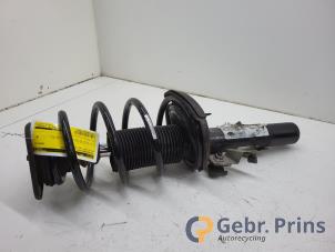 Gebruikte Mac Phersonpoot rechts-voor Volvo V40 (MV) 2.0 D4 16V Prijs € 50,00 Margeregeling aangeboden door Autorec. Gebr. Prins b.v.