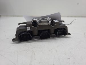 Begagnade Framåtriktad kamera Tesla Model 3 RWD 60 kWh Pris € 150,00 Marginaltabell erbjuds av Autorec. Gebr. Prins b.v.