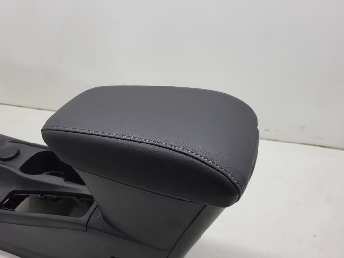 Armstöd från en Opel Astra K 1.0 Turbo 12V 2016