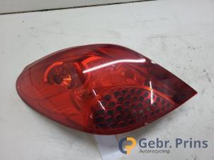 Gebruikte Achterlicht rechts Peugeot 207 CC (WB) 1.6 16V Prijs € 30,00 Margeregeling aangeboden door Autorec. Gebr. Prins b.v.