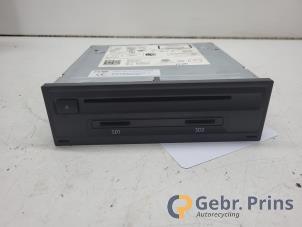 Begagnade Kontrollenhet, multimedia Volkswagen Polo VI (AW1) 1.0 TSI 12V Pris € 550,00 Marginaltabell erbjuds av Autorec. Gebr. Prins b.v.