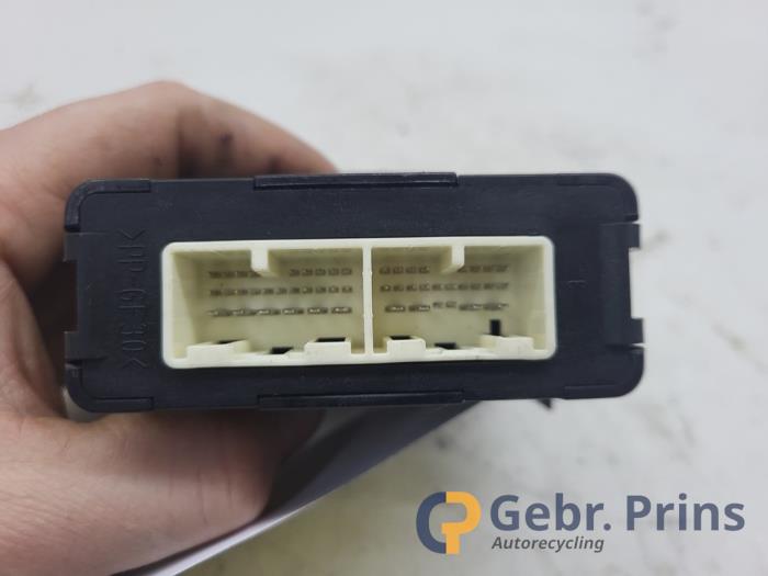 Dator, automatisk växellåda från en Toyota Auris Touring Sports (E18) 1.8 16V Hybrid 2013