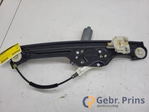 Gebruikte Ruitmechaniek 4Deurs rechts-achter BMW X6 (E71/72) xDrive35i 3.0 24V Prijs € 75,00 Margeregeling aangeboden door Autorec. Gebr. Prins b.v.