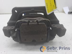 Begagnade Främre bromsok, höger BMW X6 (E71/72) xDrive35i 3.0 24V Pris € 60,00 Marginaltabell erbjuds av Autorec. Gebr. Prins b.v.