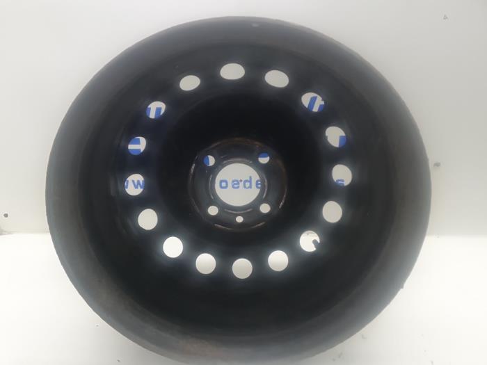 Hjul från en Renault Twingo II (CN) 1.2 16V 2011