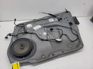 Begagnade Fönstermekanism, 4-dörrars, höger fram Mercedes B (W245) 2.0 B-200 16V Pris € 30,00 Marginaltabell erbjuds av Autorec. Gebr. Prins b.v.