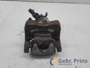 Gebruikte Remklauw (Tang) rechts-achter Volkswagen Caddy III (2KA,2KH,2CA,2CH) 1.6 TDI 16V Prijs € 42,35 Inclusief btw aangeboden door Autorec. Gebr. Prins b.v.