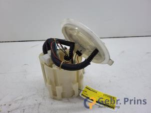 Begagnade Elektrisk bränslepump Opel Astra H (L48) 1.4 16V Twinport Pris € 30,00 Marginaltabell erbjuds av Autorec. Gebr. Prins b.v.