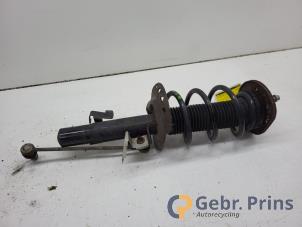 Gebruikte Veerpoot links-voor Volvo V60 I (FW/GW) 2.4 D6 20V AWD Twin Engine Plug-in Hybrid Prijs € 60,00 Margeregeling aangeboden door Autorec. Gebr. Prins b.v.