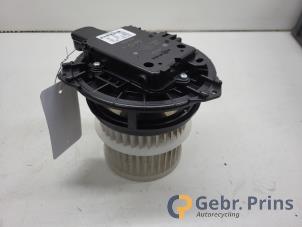 Gebruikte Chaufage Ventilatiemotor Toyota Corolla (E21/EA1/EH1) 1.8 16V Hybrid Prijs € 75,00 Margeregeling aangeboden door Autorec. Gebr. Prins b.v.