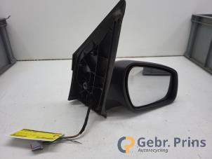 Begagnade Skärmspegel, höger Ford Fusion 1.6 16V Pris € 20,00 Marginaltabell erbjuds av Autorec. Gebr. Prins b.v.
