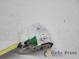 Gebruikte Deurslot Mechaniek 2Deurs links Mazda 2 (DE) 1.3 16V S-VT Prijs € 25,00 Margeregeling aangeboden door Autorec. Gebr. Prins b.v.