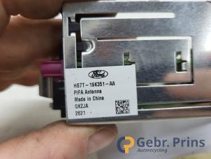 Używane Antena Ford Transit 2.0 TDCi 16V Eco Blue 130 Cena € 18,15 Z VAT oferowane przez Autorec. Gebr. Prins b.v.