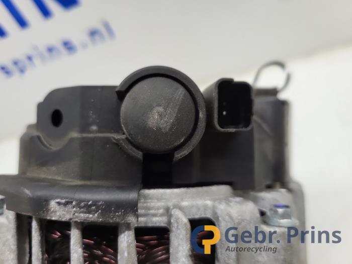 Dynamo från en Citroën C5 II Break (RE) 1.6 HDiF 16V 2005