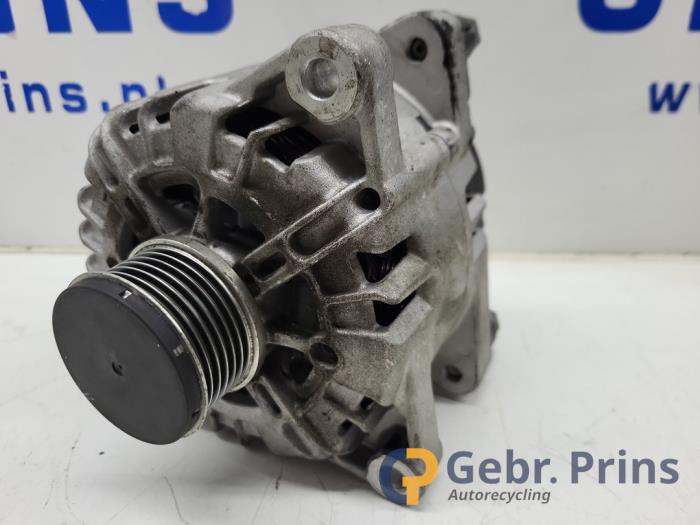 Dynamo från en Citroën C5 II Break (RE) 1.6 HDiF 16V 2005