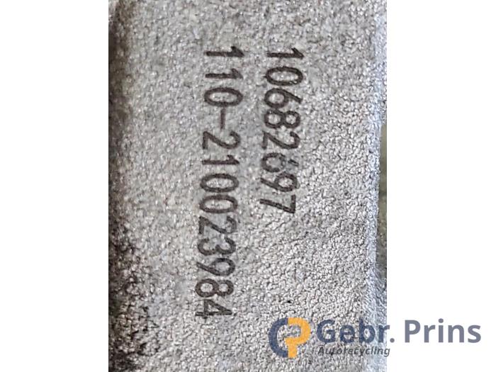 Dynamo från en Citroën C5 II Break (RE) 1.6 HDiF 16V 2005