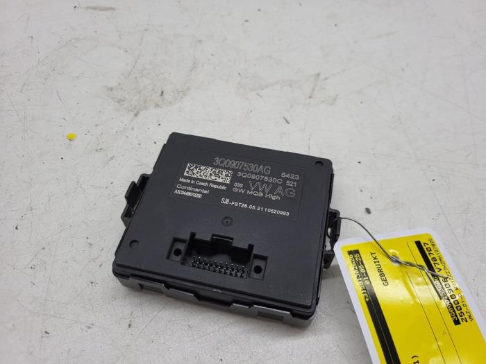 Gateway-modul från en Volkswagen Transporter T6 2.0 TDI 2021