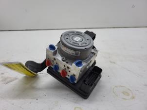 Begagnade ABS-pump BMW 3 serie Touring (F31) 330d 3.0 24V Pris € 150,00 Marginaltabell erbjuds av Autorec. Gebr. Prins b.v.