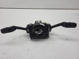 Gebruikte Schakelaar Stuurkolom (licht) Seat Leon ST (5FF) 1.4 TSI 16V Prijs € 40,00 Margeregeling aangeboden door Autorec. Gebr. Prins b.v.