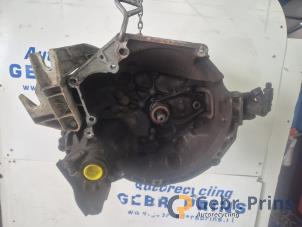 Używane Skrzynia biegów Peugeot 207/207+ (WA/WC/WM) 1.6 16V Cena € 200,00 Procedura marży oferowane przez Autorec. Gebr. Prins b.v.