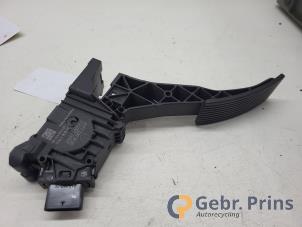 Gebruikte Gaspedaal Mercedes A (177.0) 1.5 A-180d Prijs € 40,00 Margeregeling aangeboden door Autorec. Gebr. Prins b.v.