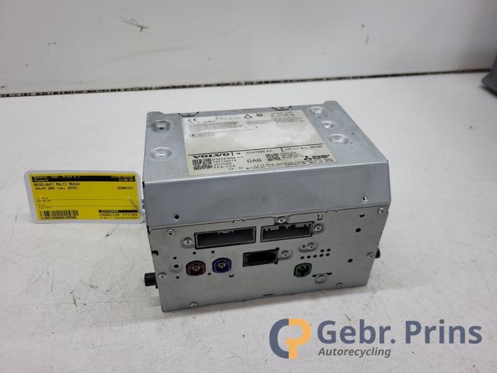 Kontrollenhet, multimedia från en Volvo S60 III (ZS) 2.0 T5 16V 2019