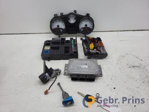 Begagnade Tändningslås + dator Peugeot 207/207+ (WA/WC/WM) 1.4 16V Pris € 100,00 Marginaltabell erbjuds av Autorec. Gebr. Prins b.v.