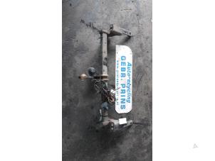 Begagnade Dragkrok Citroen C4 Berline (NC) 1.6 16V VTi Pris € 125,00 Marginaltabell erbjuds av Autorec. Gebr. Prins b.v.