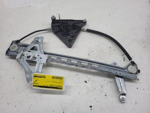 Begagnade Fönstermekanism, 4-dörrars, vänster fram Citroen C1 1.0 12V VVT-i Pris € 25,00 Marginaltabell erbjuds av Autorec. Gebr. Prins b.v.
