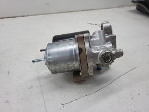 Gebruikte Rembekrachtiger Toyota Yaris III (P13) 1.5 16V Hybrid Prijs € 200,00 Margeregeling aangeboden door Autorec. Gebr. Prins b.v.