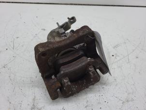 Begagnade Bakre bromsok, höger Seat Leon (1P1) 1.4 TSI 16V Pris € 35,00 Marginaltabell erbjuds av Autorec. Gebr. Prins b.v.