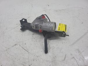 Gebruikte Rembekrachtiger Toyota Prius (NHW20) 1.5 16V Prijs € 40,00 Margeregeling aangeboden door Autorec. Gebr. Prins b.v.