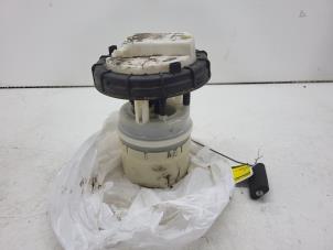 Begagnade Elektrisk bränslepump Peugeot 206 (2A/C/H/J/S) 1.4 XR,XS,XT,Gentry Pris € 30,00 Marginaltabell erbjuds av Autorec. Gebr. Prins b.v.