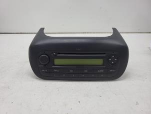 Używane Radioodtwarzacz CD Citroen Nemo (AA) 1.4 HDi 70 Cena € 75,00 Procedura marży oferowane przez Autorec. Gebr. Prins b.v.