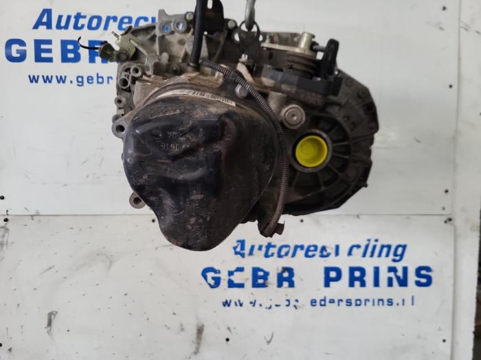 Versnellingsbak van een Renault Clio IV (5R) 1.2 16V 2016